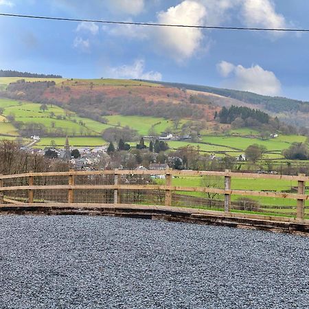 Finest Retreats - Moelis Granary - Luxury Cottage With Hot Tub Llandrillo Bagian luar foto