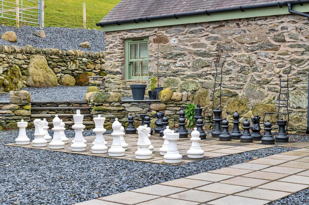 Finest Retreats - Moelis Granary - Luxury Cottage With Hot Tub Llandrillo Bagian luar foto