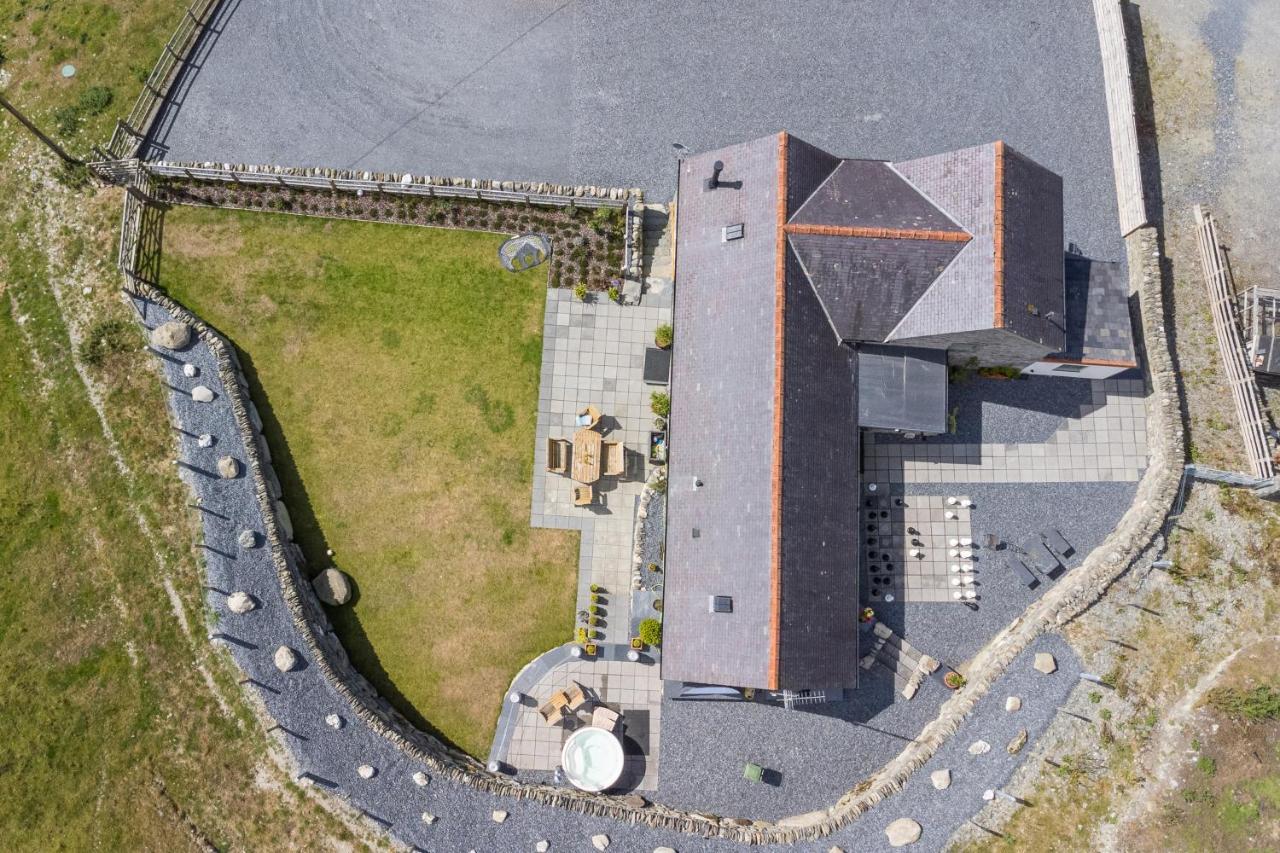 Finest Retreats - Moelis Granary - Luxury Cottage With Hot Tub Llandrillo Bagian luar foto