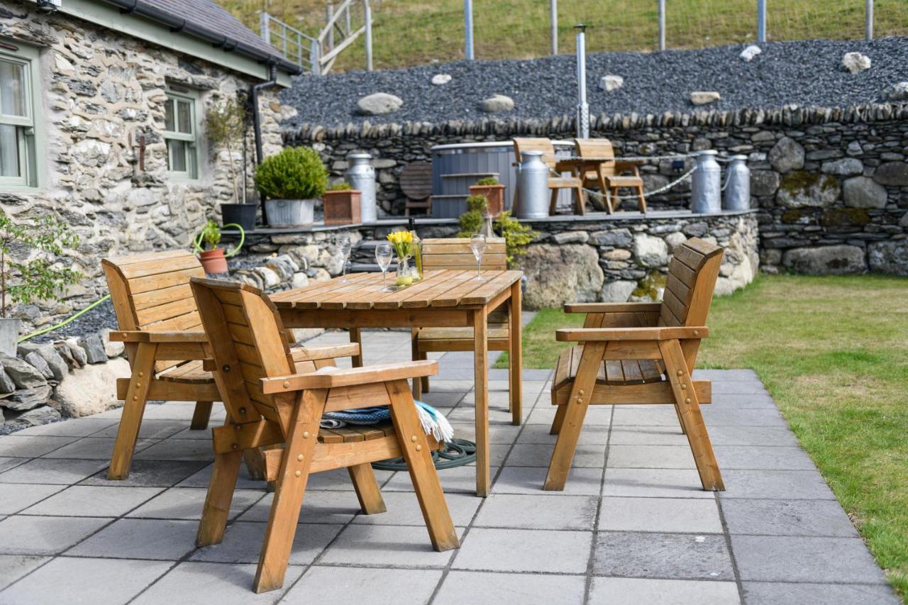 Finest Retreats - Moelis Granary - Luxury Cottage With Hot Tub Llandrillo Bagian luar foto