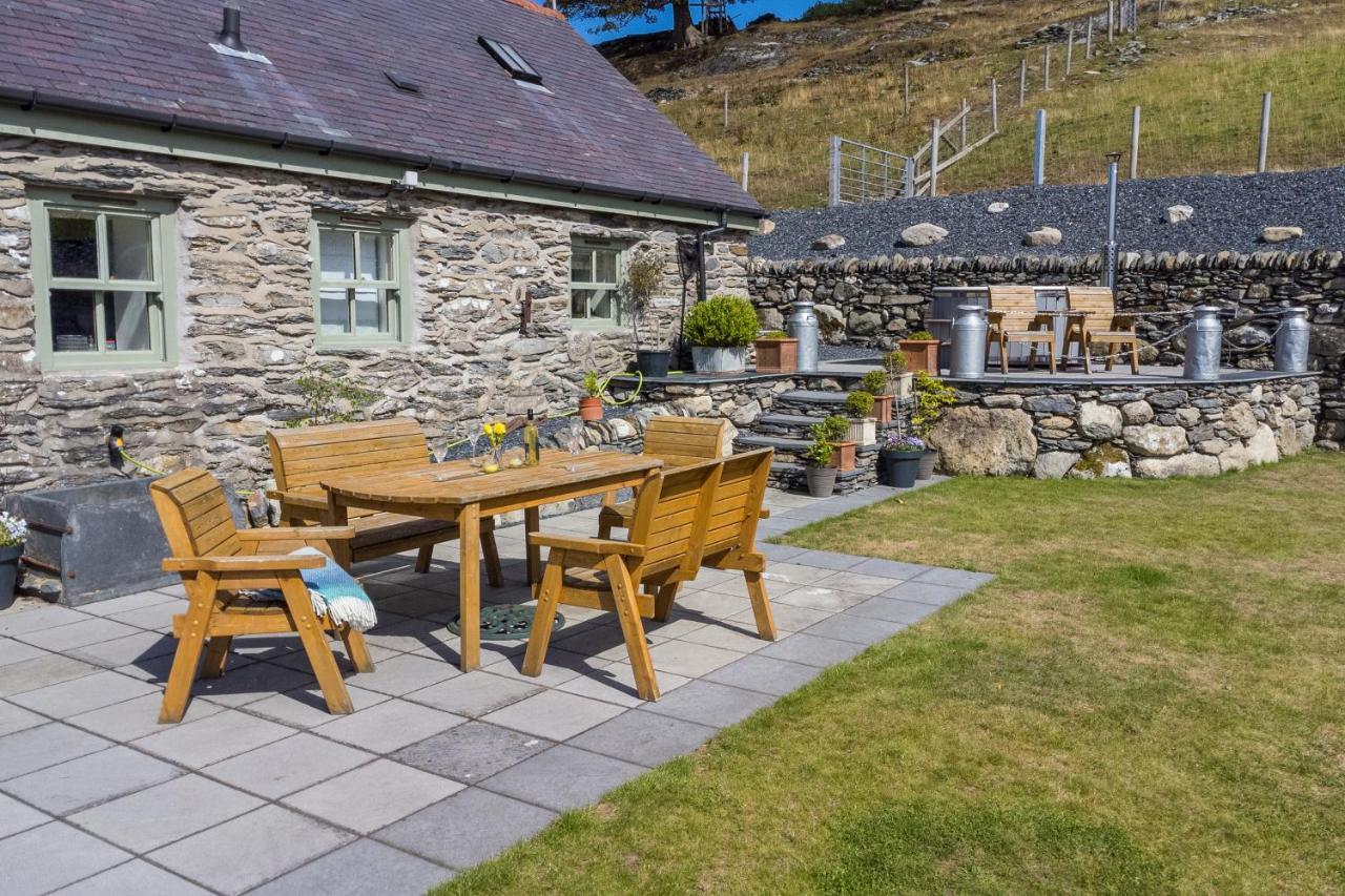 Finest Retreats - Moelis Granary - Luxury Cottage With Hot Tub Llandrillo Bagian luar foto